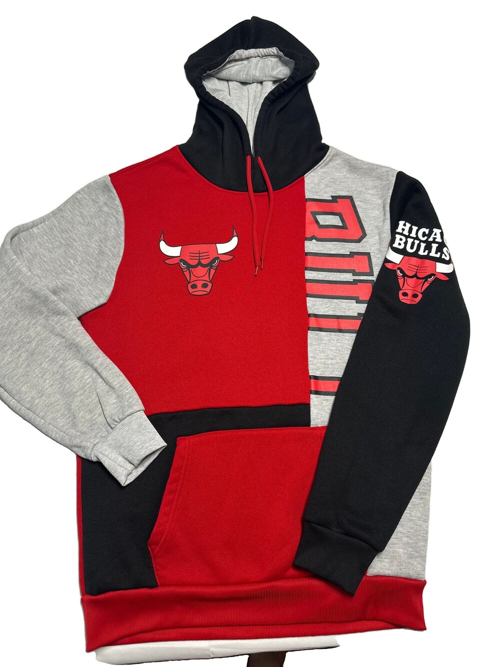 Chicago Bulls Men's Small Colorblock Hoodie Red Grey Black NBA Sweatshirt